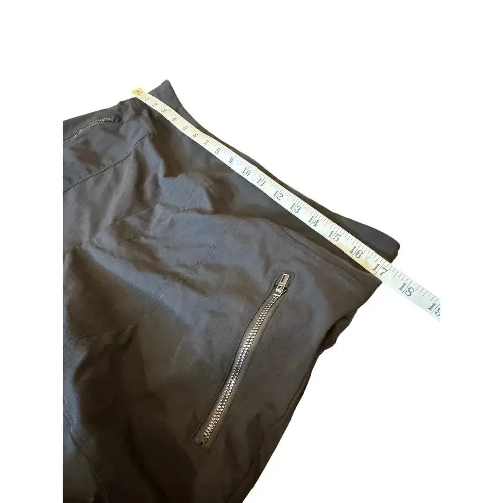 Athleta Black Athletic Shorts Womens Size 14 Zipper Pocket Performance